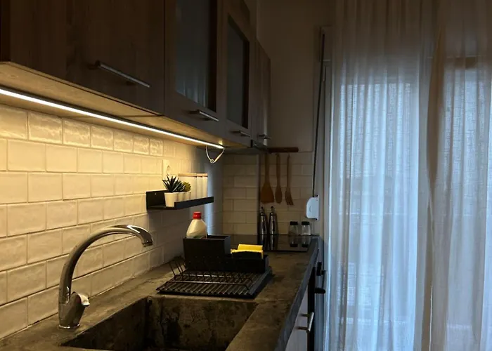 Apartamento Anastasios' Artwork *